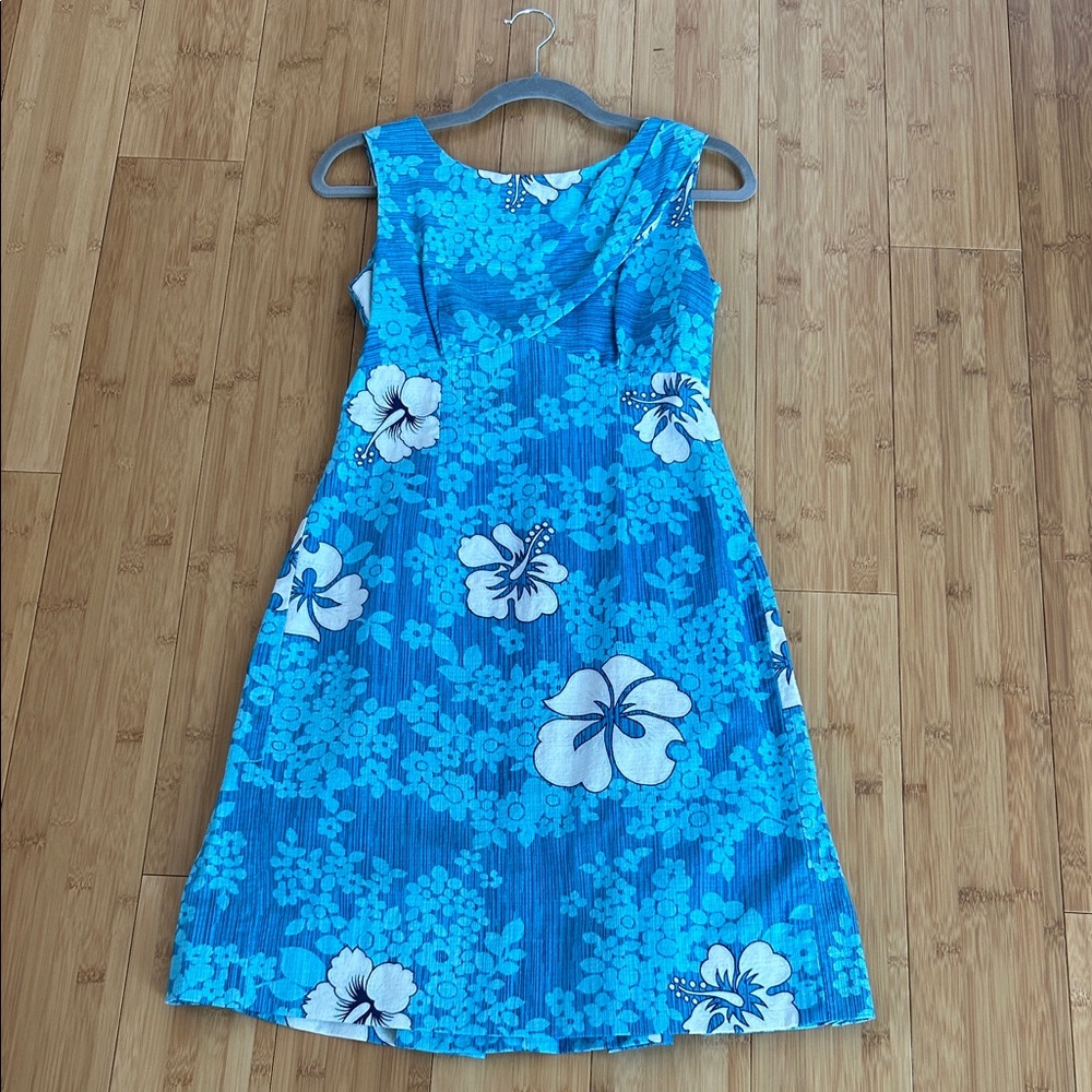 Vintage 1960s Hawaiian Mini Shift Dress Waterfall Back Aloha Vibes